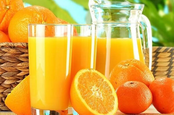 Nước cam chứa nhiều chất dinh dưỡng và là nguồn cung cấp vitamin dồi dào